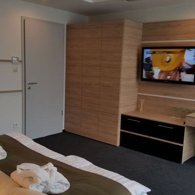 Family Room Hotel Zena Beauty & Shopping Center Promo Code