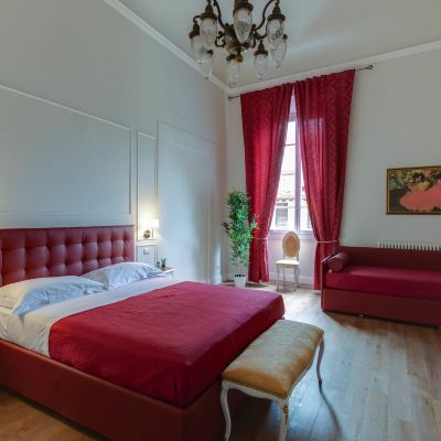 三人房，1張大床和梳化床（聖弗雷迪亞諾） 聖艾戈迪歐住宅酒店優惠