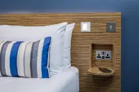 Travelodge Bath Waterside
