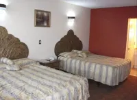 Hotel Pueblito Inn