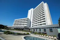 Axis Vermar Conference & Beach Hotel โรงแรมใน