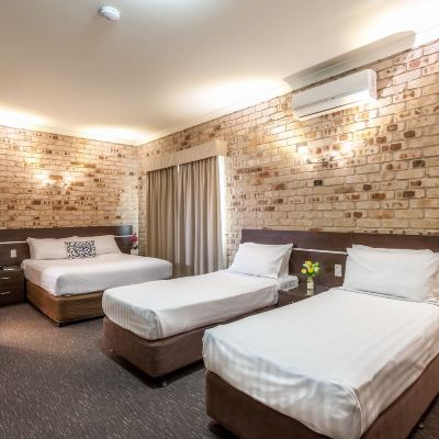 Family Room Highlander Motor Inn Promo Code