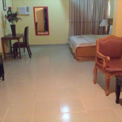 Executive Suite Pinnacle Hotels and Suites Promo Code