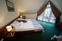 Zsanett Hotel โรงแรมใน