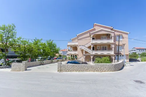 Apartments Mario