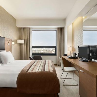 Business Queen Room-Non-Smoking Ramada by Wyndham Oradea Promo Code