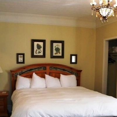 Superior King Room The Smith House Promo Code