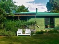 Sandpiper Ocean Cottages Hotels in Bicheno