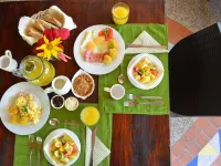 Sacha Urco Lodge -Private Cloud Forest Reserve in Mindo-4X4 Recommended March-April Hotels in Mindo