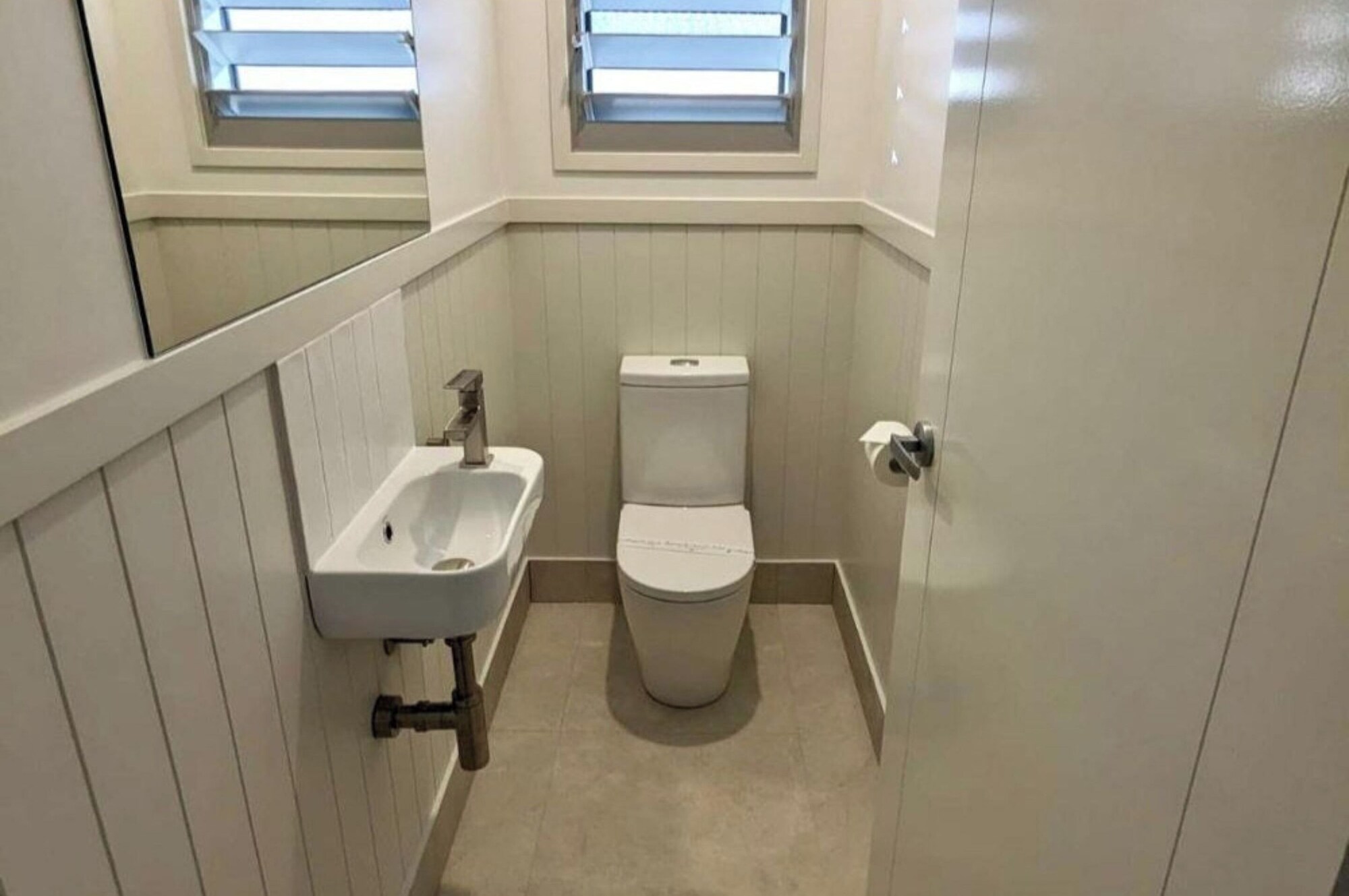 豪华两卧室池畔小屋-S6