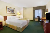 La Quinta Inn by Wyndham Detroit Canton
