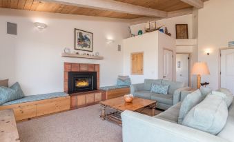 Sea Ranch Delight - Housity