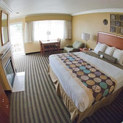Standard King Room with Fireplace Deer Haven Inn Promo Code