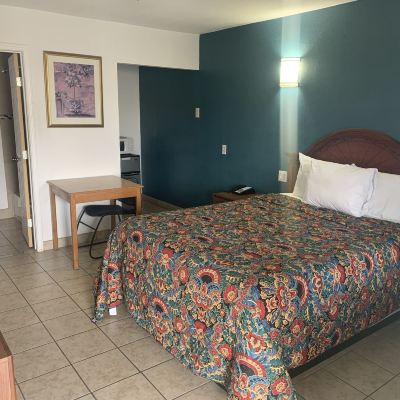 Standard Queen Room-Non-Smoking Mayo Inn Promo Code