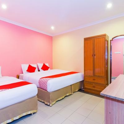 Suite Bertiga Kupon OYO 746 Hotel Comfort