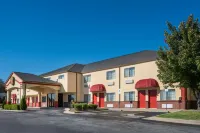 Super 8 by Wyndham Claremore OK Hotels in 