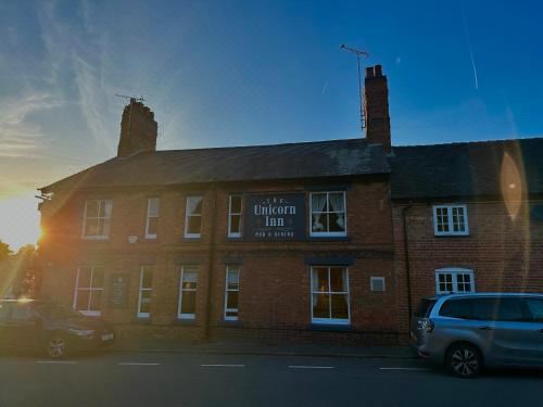 The Unicorn Inn - Housity