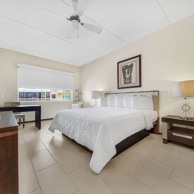 Presidential Suite with Partial Ocean View Peninsula Island Resort & Spa Promo Code