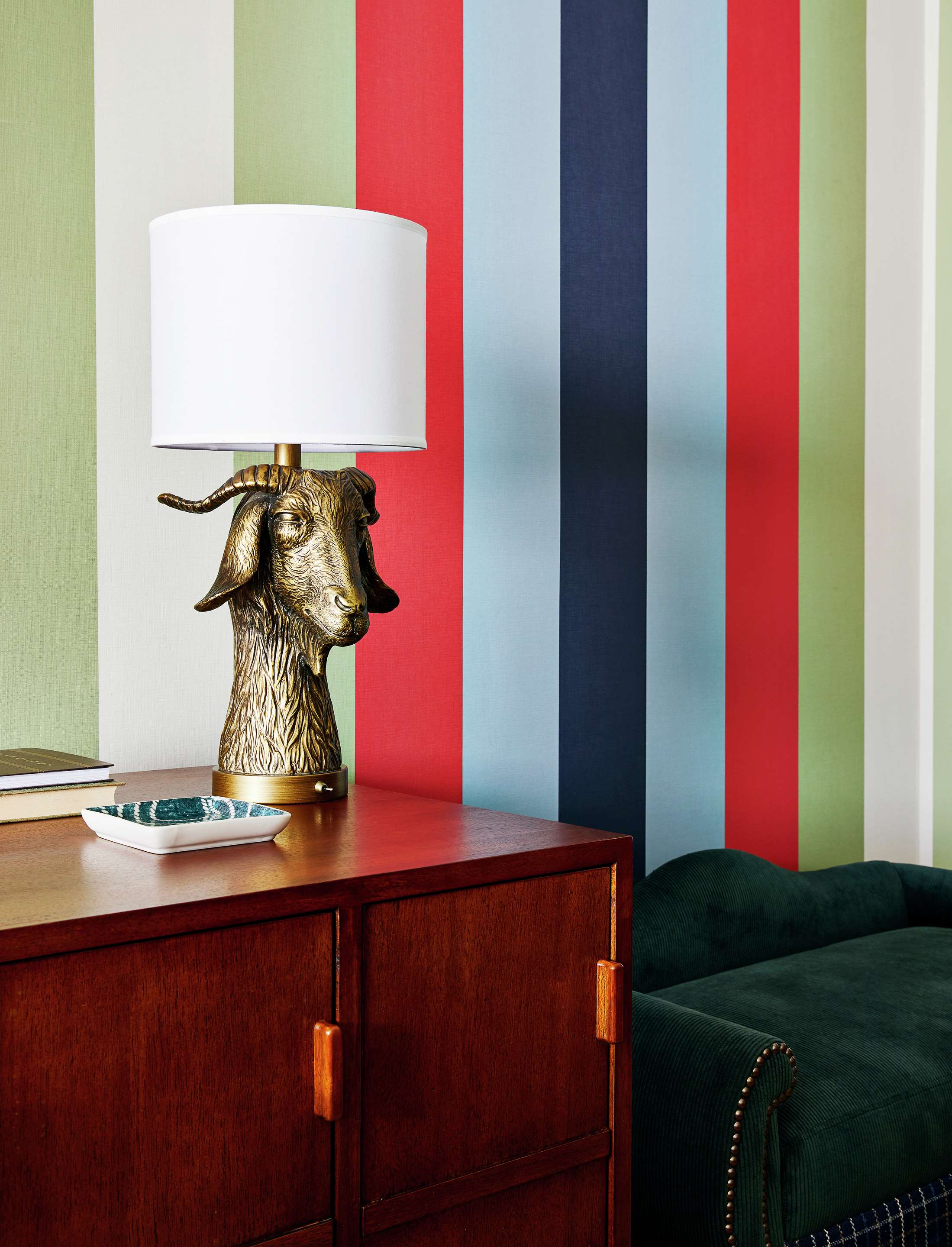 毕业中庭特大床房