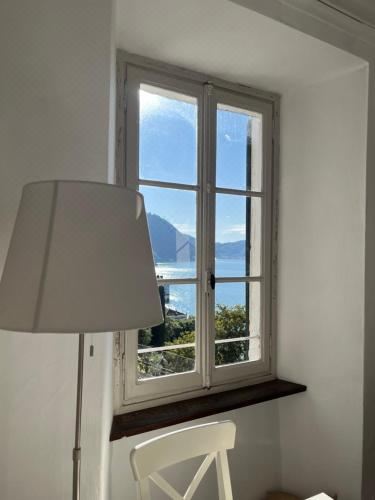 小屋带湖景和桑拿