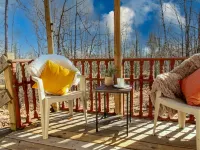 Remodeled Cabin w/fireplace, 2 miles from Lakewood Hotels in Riverview