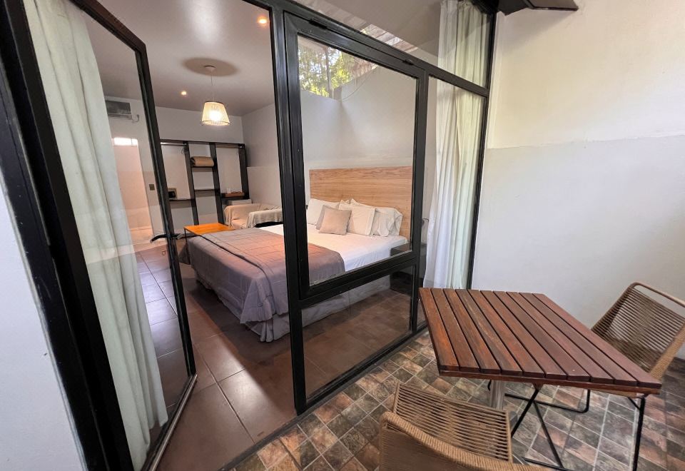 一室公寓套房带阳台