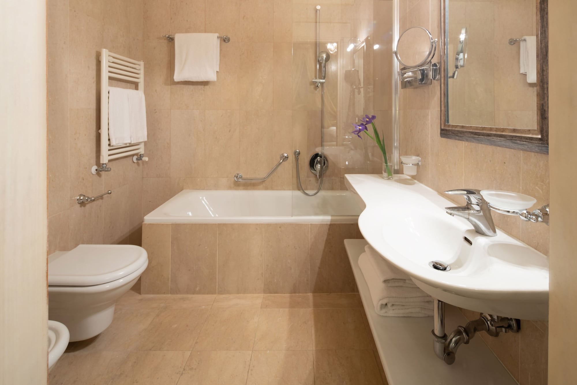 豪华双人或双床间