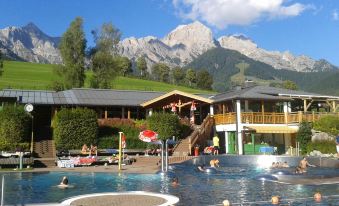 Apartment in Maria Alm directly on the ski slopes - Housity