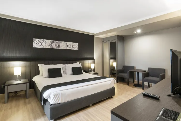 ห้องมีประตูเชื่อม