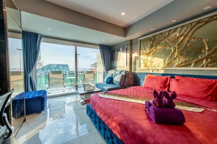Junior King Suite With Balcony-Non-Smoking