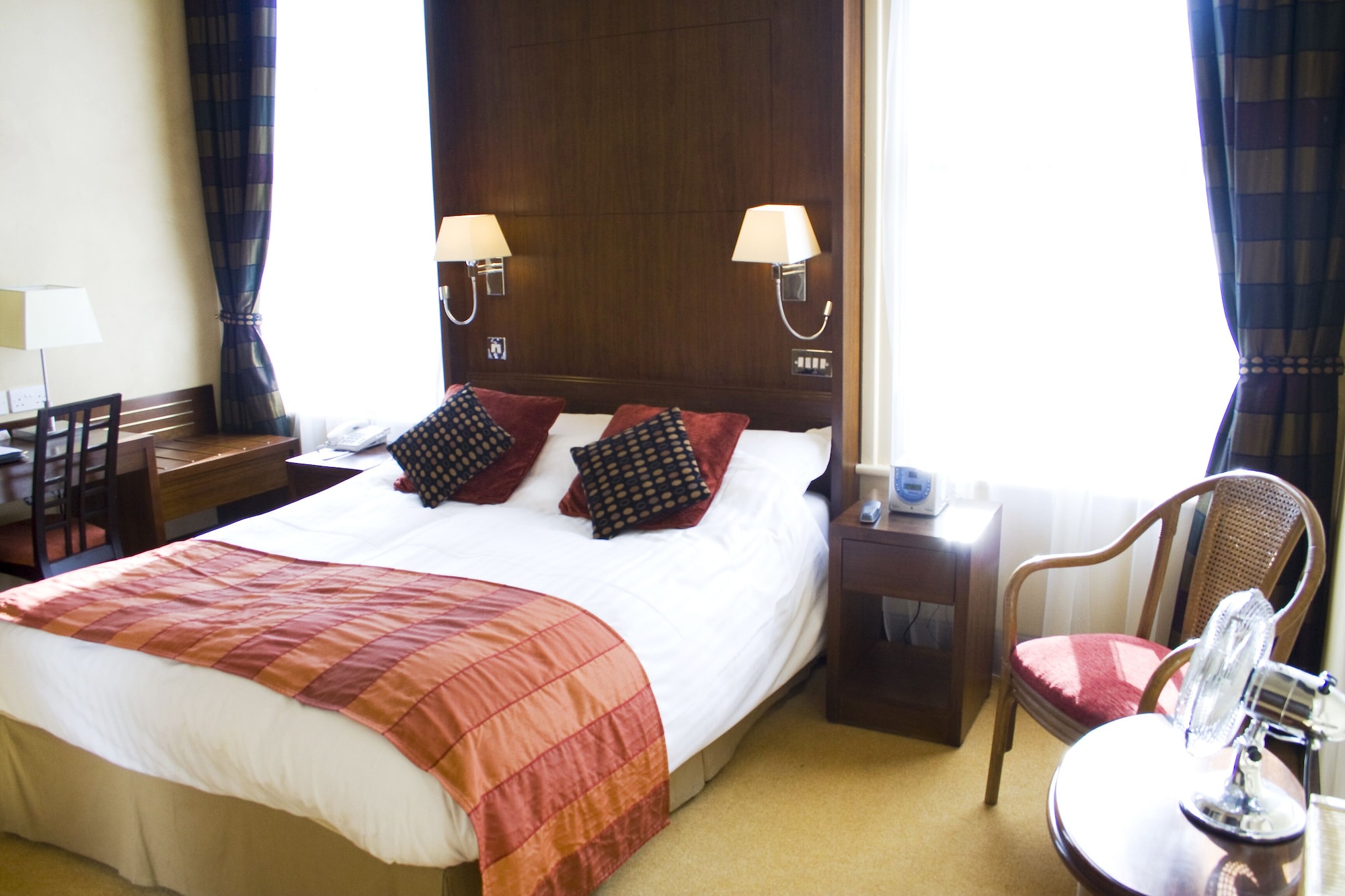 套房配有双人床