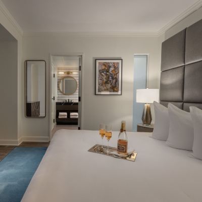 One-Bedroom King Suite Hotel Deco Promo Code