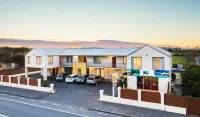 Parkside Motel Hotels in 