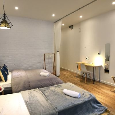Two-Bedroom Studio Kupon iBook 5 - Scandinavian Suites Room