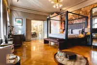 Grand Poet Hotel and Spa by Semarah
