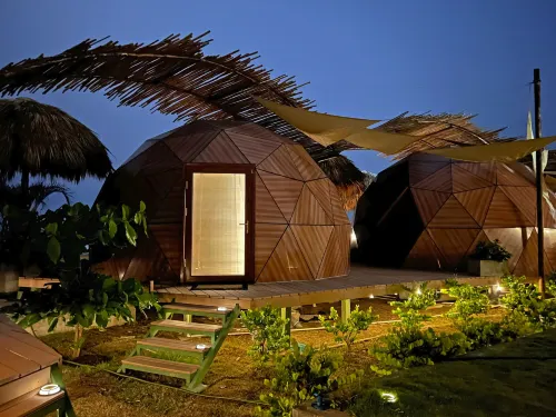 Almare Zonte - BeachFront Glamping Hotel