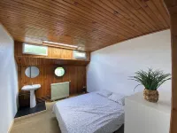 Cosy and convivial houseboat