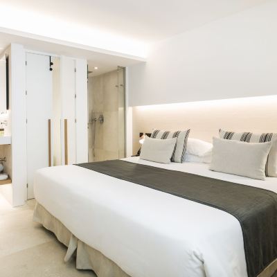 Basic Double Room, 1 King Bed Nakar Hotel Promo Code