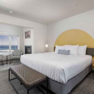 Signature Room, 1 King Bed, Jetted Tub, Ocean View Surfland Hotel Promo Code