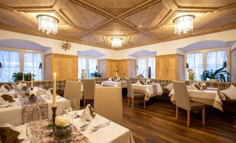Aktiv & Wellnesshotel Zentral - Housity