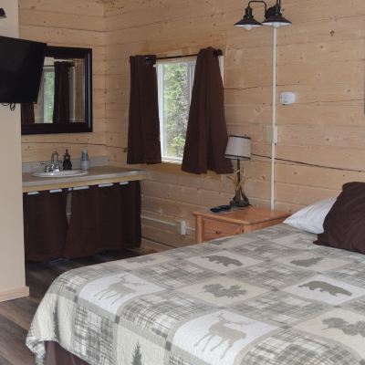 Deluxe Queen Cabin Caribou Cabins Promo Code