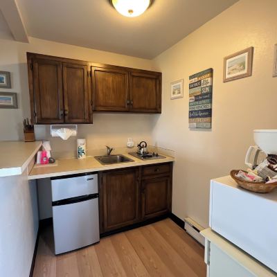 Studio, Kitchenette No Pets The Breakers Long Beach Promo Code
