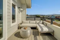Steps to Ocean: Luxe Family Home in Half Moon Bay!