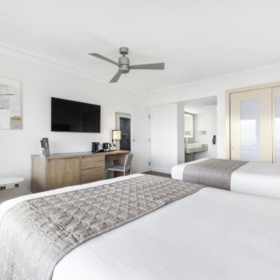 Deluxe Two Double Room with Ocean View Hotel Riu Plaza Miami Beach Promo Code