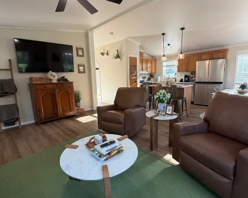 Stunning Pool House Between Lakewood and Mountain Hotels in Riverview