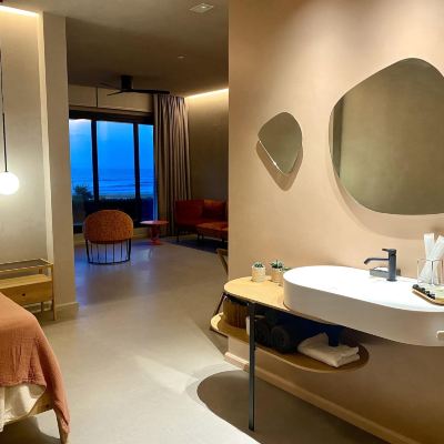 Deluxe Suite with Sea View Hotel Arimune Promo Code