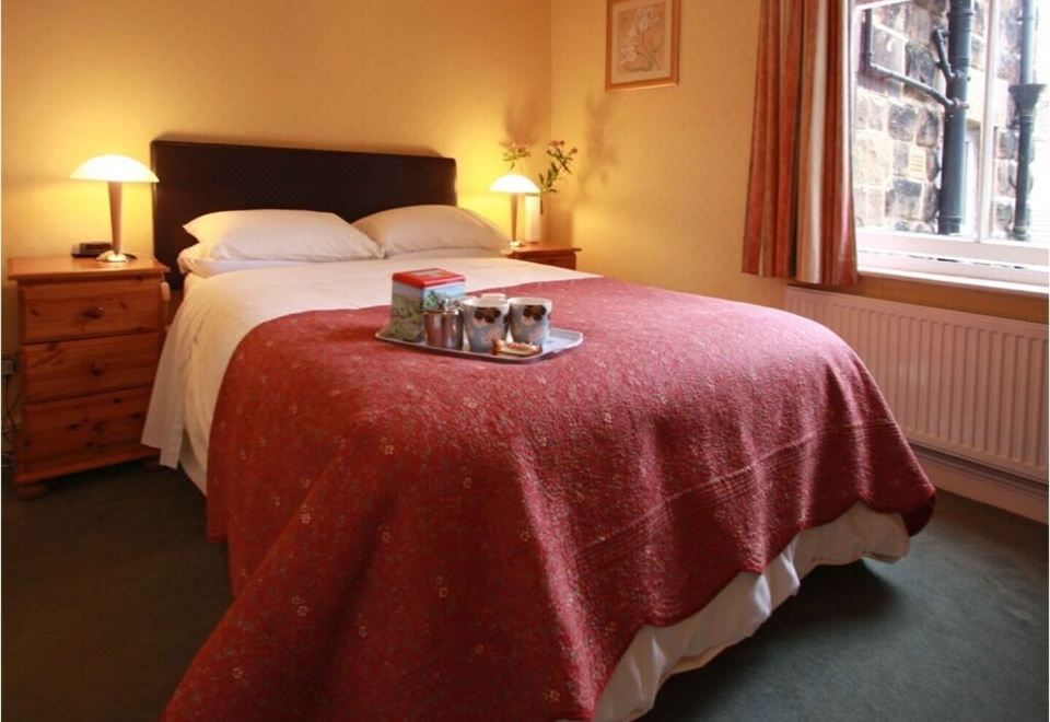 Murray House Double Room Ensuite