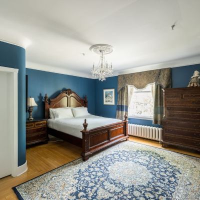 Room, 1 King Bed (Walter S. Monroe Deluxe Suite)
