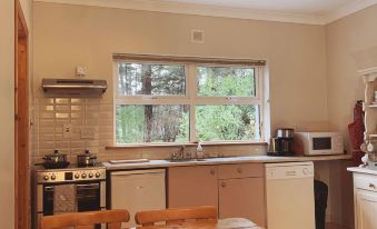 Mangerton Mountain Chalets - Housity