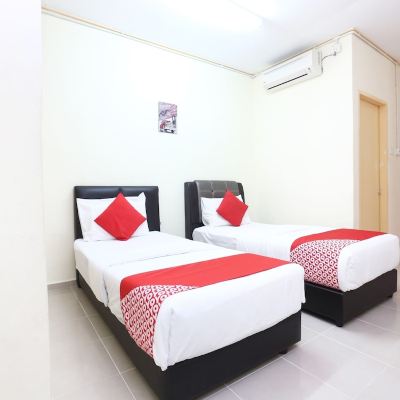 Bilik Kembar Mewah Kupon OYO 89640 Hotel Pelangi Marang